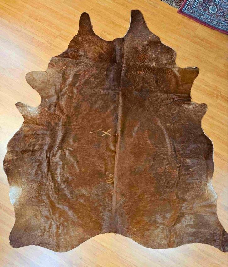 Koeienhuid Bruin 210/186 cm, Huis en Inrichting, Stoffering | Tapijten en Kleden, Gebruikt, 150 tot 200 cm, 200 cm of meer, Overige vormen