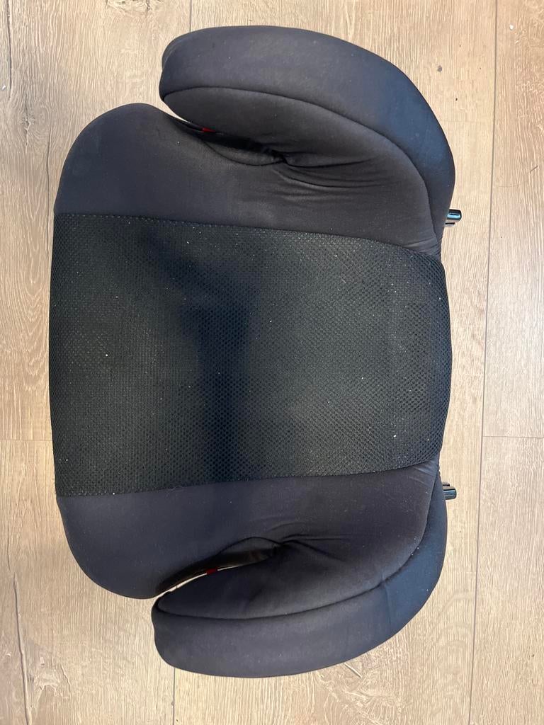 Zwarte zitverhoger met isofix, Kinderen en Baby's, Autostoeltjes, 15 t/m 36 kg, Ophalen, Overige merken, Gebruikt