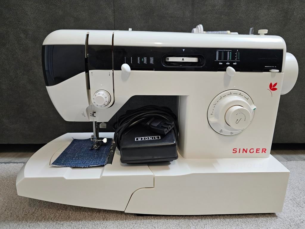 Naaimachine singer, Ophalen, Zo goed als nieuw, Naaimachine, Singer