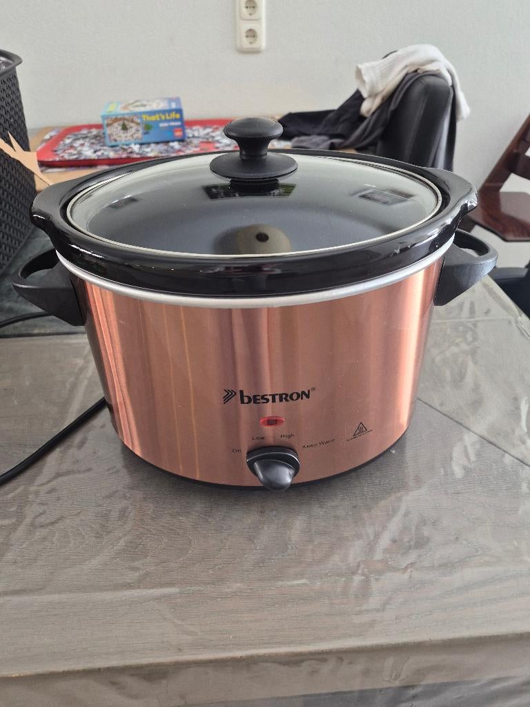 Slowcooker 4.5 liter nieuw, Witgoed en Apparatuur, Slowcookers, Ophalen of Verzenden, Vaatwasmachinebestendig, Nieuw