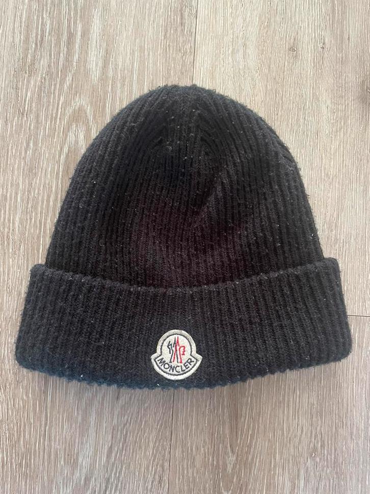 Moncler Muts / Beanie Zwart, Kleding | Heren, Mutsen, Sjaals en Handschoenen, Zo goed als nieuw, Muts, Overige maten, Verzenden
