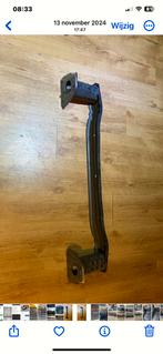 Bumperbalk achter Toyota Corolla Hybrid, Ophalen