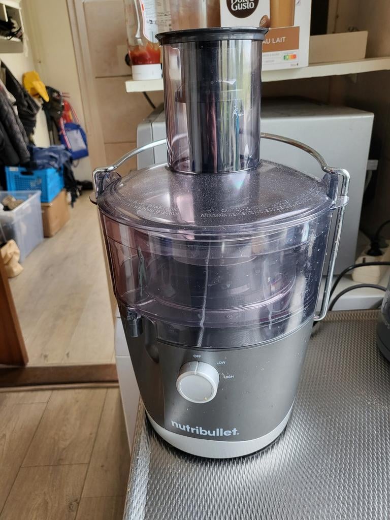 Nutribullet sapcentrifuge - Zo goed als nieuw, Witgoed en Apparatuur, Keukenmixers, 1 tot 2 liter, Ophalen of Verzenden, Zo goed als nieuw