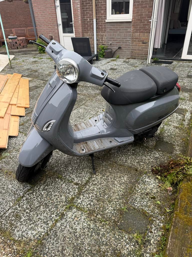Momo scooter - RIJDT NIET MEER, Ophalen, Gebruikt, Overige typen, Overige merken