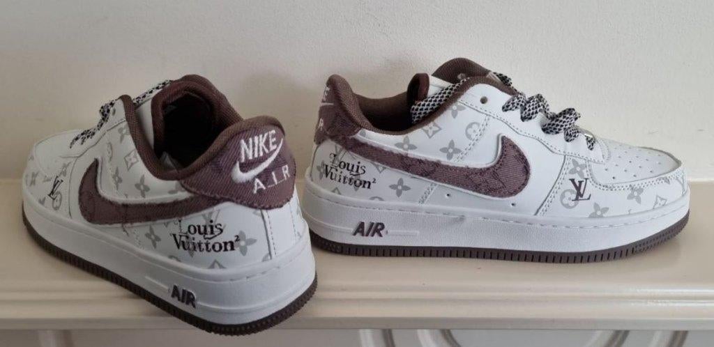 nieuwe nikes, maat 38 - prijs 69.95  euro, Kleding | Dames, Schoenen, Wit, Nike, Nieuw, Ophalen of Verzenden