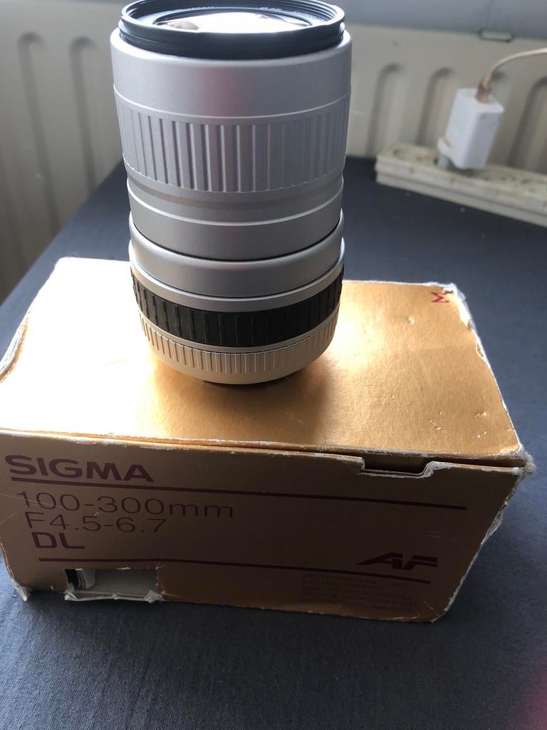 Sigma 100-300mm F4.5-6.7 DL Zoomlens voor Canon, Audio, Tv en Foto, Fotografie | Lenzen en Objectieven, Ophalen, Gebruikt, Telelens