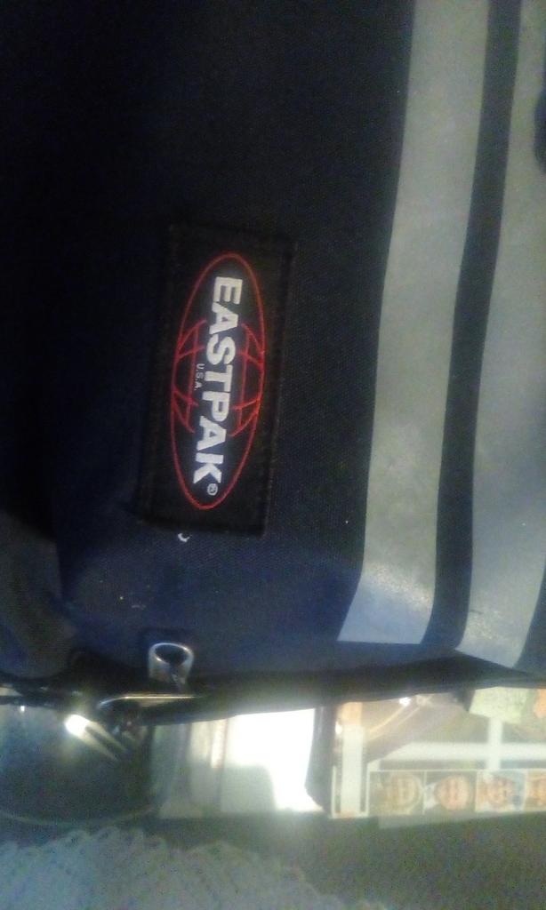 Rugtas. Van Eastpak, Sieraden, Tassen en Uiterlijk, Tassen | Rugtassen, Ophalen, Zo goed als nieuw, Eastpak, 30 tot 45 cm