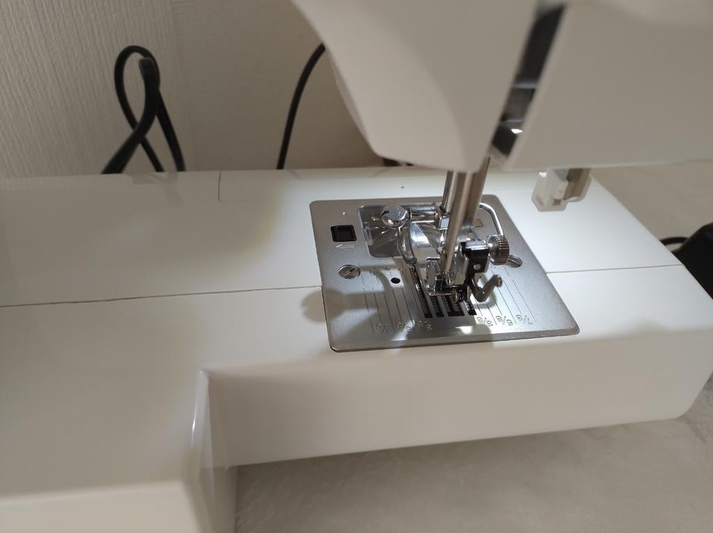 Singer 3323 Naaimachine - Zo goed als nieuw, Ophalen, Nieuw, Naaimachine, Singer