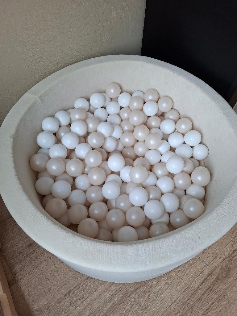 Beige ballenbak, Ophalen, Zo goed als nieuw, Jongen of Meisje