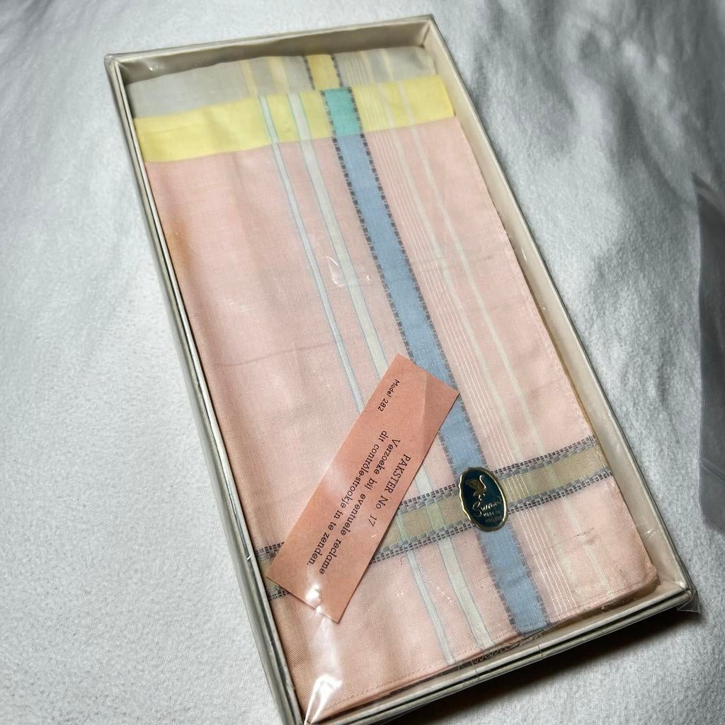 Vintage 3 x  zakdoekjes in originele doos SWAN 1983 Holland, Ophalen of Verzenden