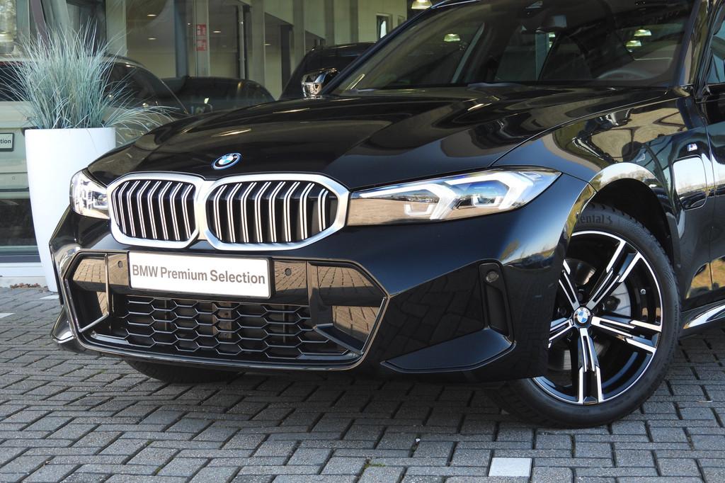 BMW 3 Serie 330e M Sport Automaat / Trekhaak / Sportstoelen, Automaat, 1998 cc, Achterwielaandrijving, Gebruikt