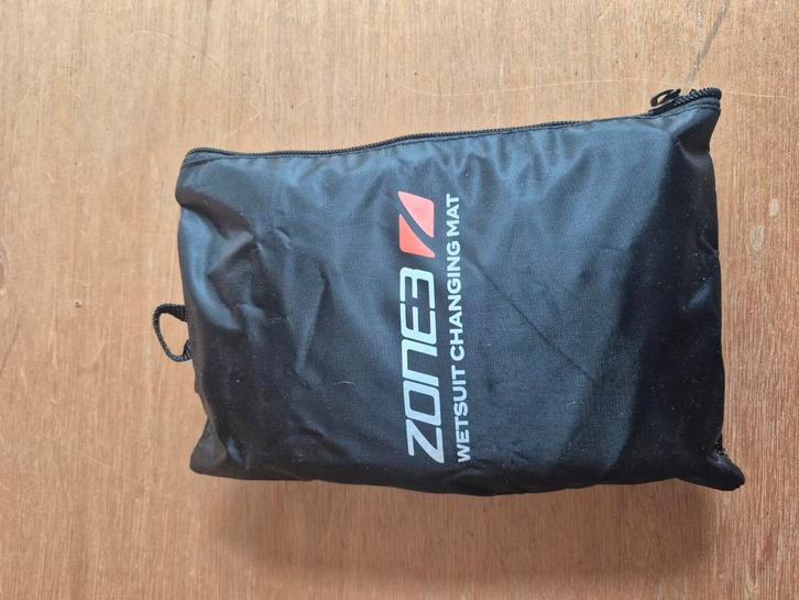 Zone3 Wetsuit Changing Mat / Omkleedmat, Kleding | Heren, Sportkleding, Zo goed als nieuw, Voetbal, Overige maten, Zwart, Ophalen of Verzenden