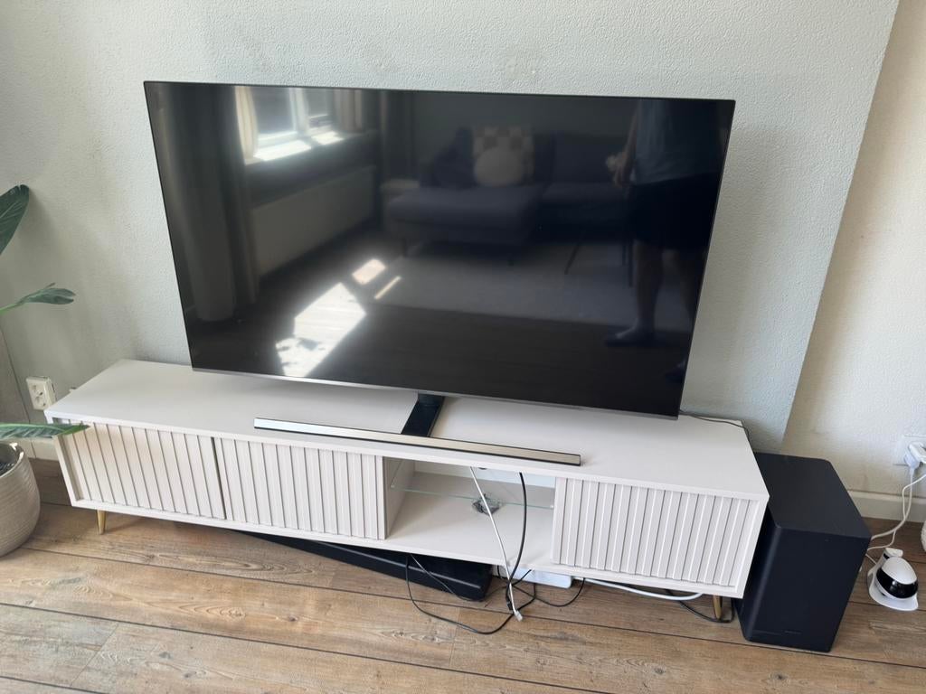Tv meubel beige giulia naduvi gratis, Huis en Inrichting, Ophalen, Gebruikt, 150 tot 200 cm, Minder dan 100 cm