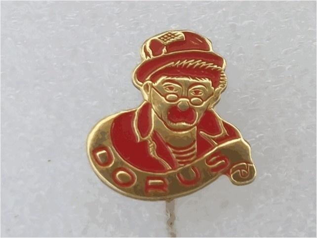 SP2067 Speldje Dorus rood, Verzamelen, Ophalen of Verzenden, Gebruikt, Overige onderwerpen