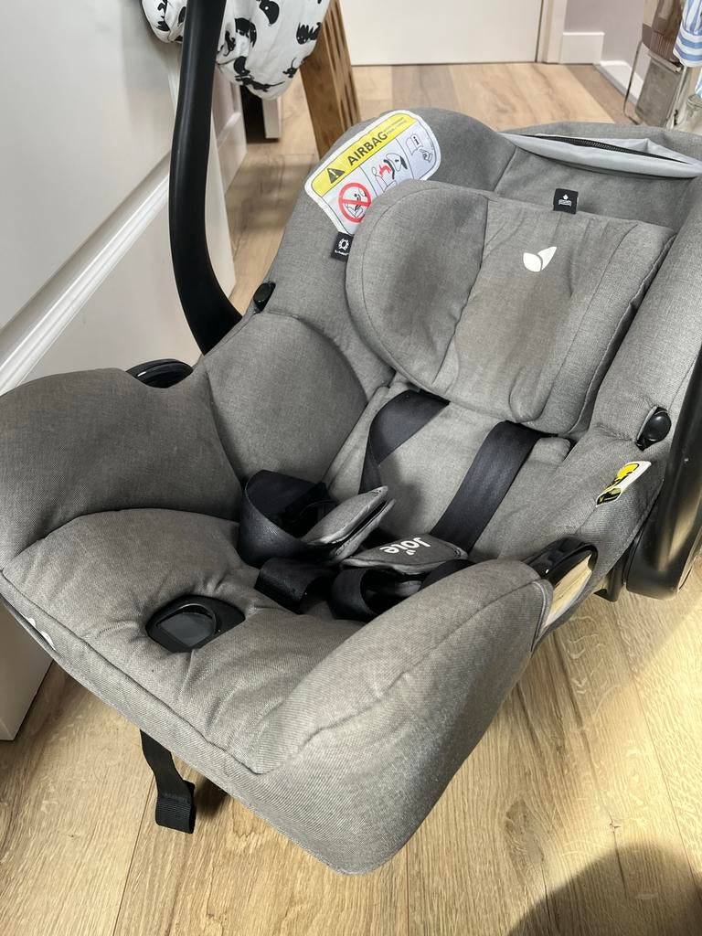 Joie autostoel met base, Kinderen en Baby's, Autostoeltjes, Gebruikt, Zijbescherming, Isofix, 0 t/m 13 kg