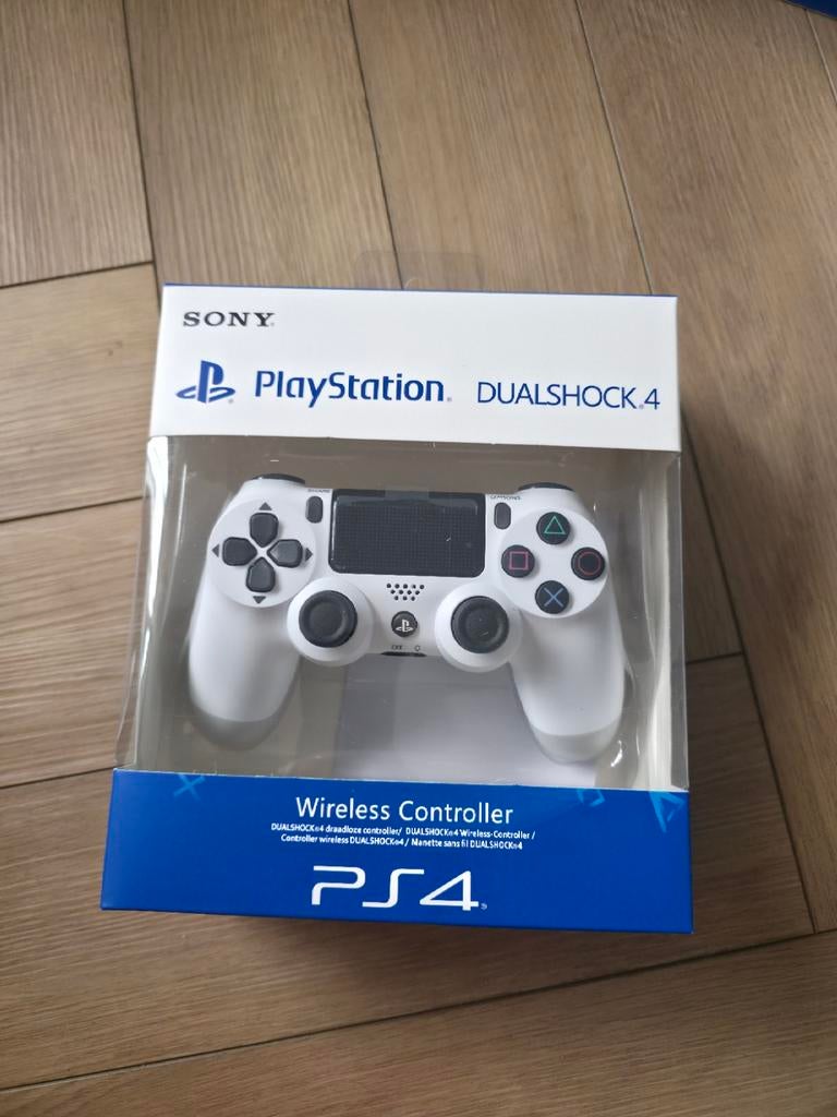 Gloednieuwe PlayStation 4 Controllers + Oplader, Spelcomputers en Games, Spelcomputers | Sony PlayStation Consoles | Accessoires