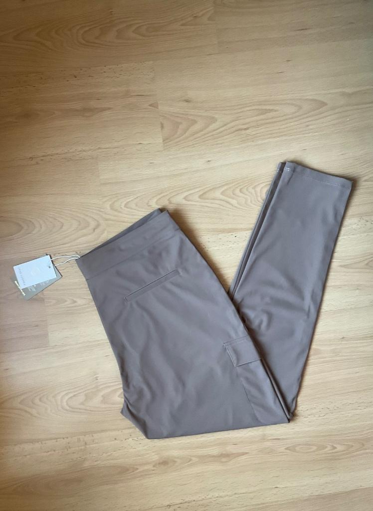 Jane lushka Broek mt.xl taupe travel nieuw, Kleding | Dames, Overige kleuren, Maat 46/48 (XL) of groter, Nieuw, Ophalen of Verzenden
