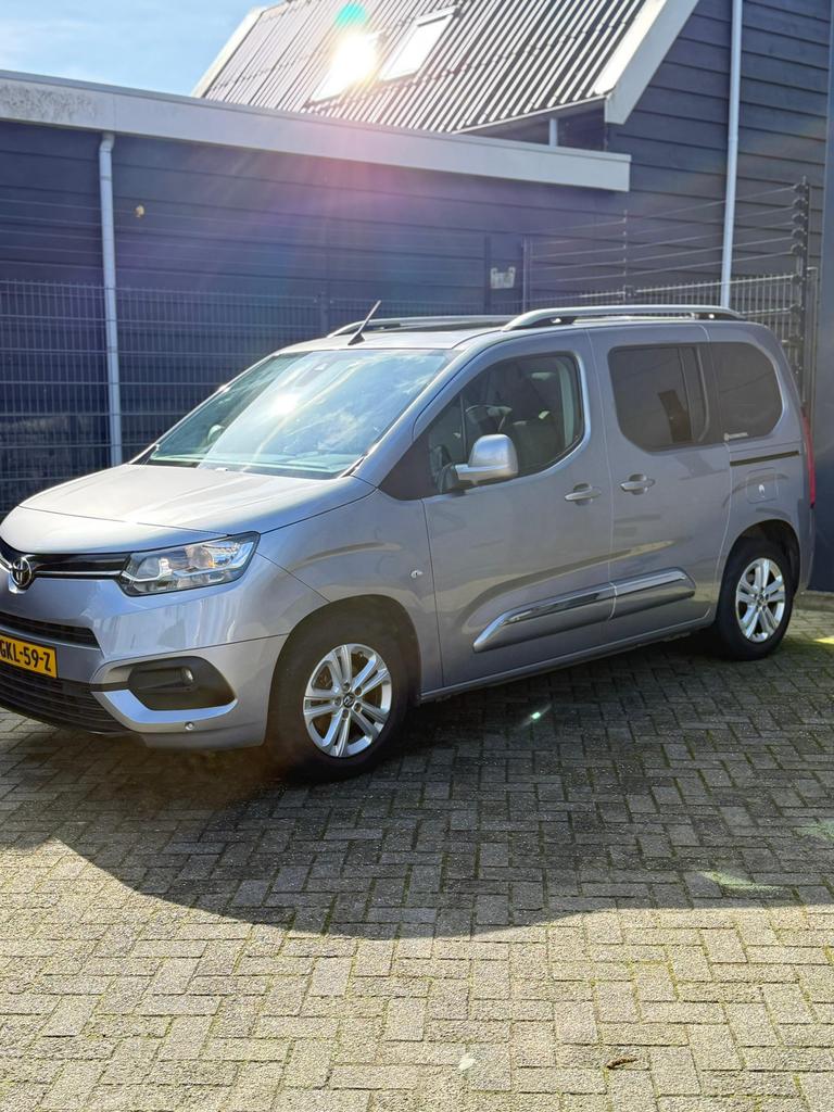 Toyota ProAce City Verso -5 pers. 1.2 Turbo 110pk 2020 Grijs, Voorwielaandrijving, Stof, Handgeschakeld, Particulier