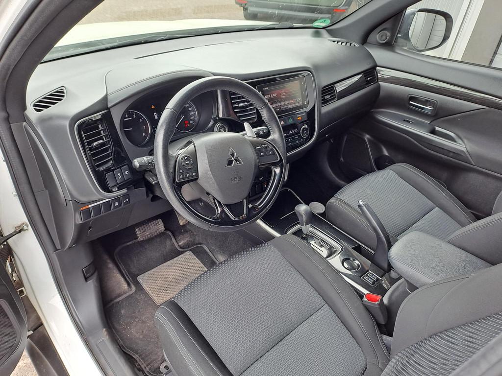 Mitsubishi Outlander 2.0 2WD Intense+ 7-Persoons Stuur/stuur, Auto's, Mitsubishi, 1998 cc, Euro 6, 4 cilinders, 150 pk