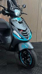 Piaggio Zip | Matt Grey & Turquoise | 2022 | 1800KM, Maximaal 45 km/u, Zip, Ophalen of Verzenden, Zo goed als nieuw