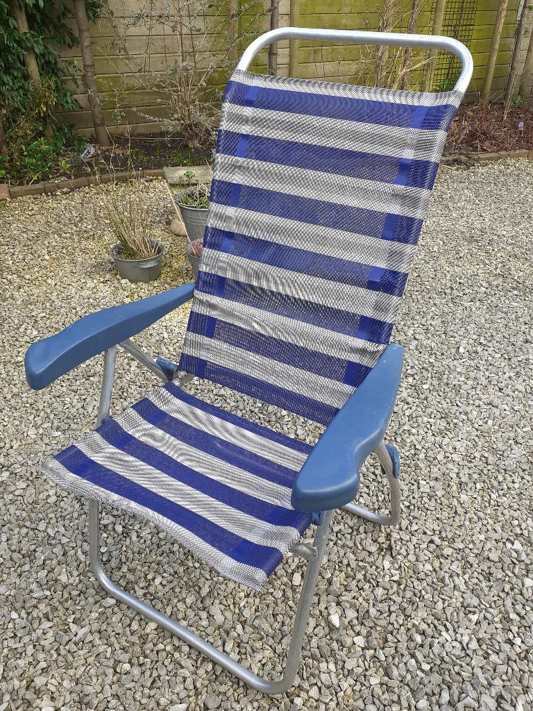 te koop: Crespo kampeerstoel met voetensteun, Caravans en Kamperen, Kampeermeubelen, Ophalen, Gebruikt, Campingstoel