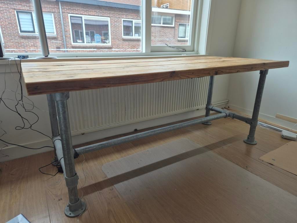 Steigerhouten tafel met steigerbuis onderstel, Ophalen