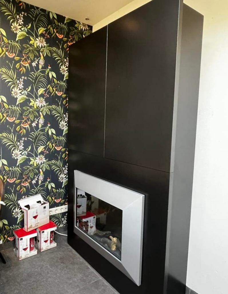 Servieskast met sfeerhaard zwart maat zie foto, Ophalen, Zo goed als nieuw, Vrijstaande haard, Elektrische haard