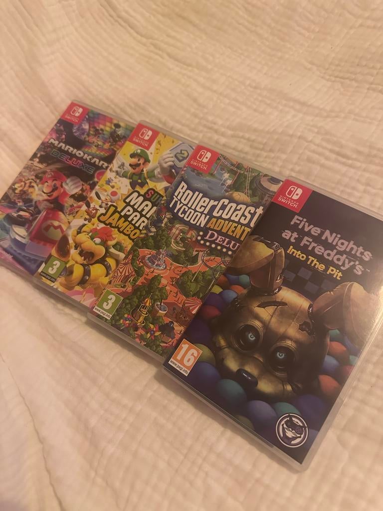 Nintendo Switch met games en toebehoren, Spelcomputers en Games, Games | Nintendo Switch, Ophalen, Overige genres, Zo goed als nieuw