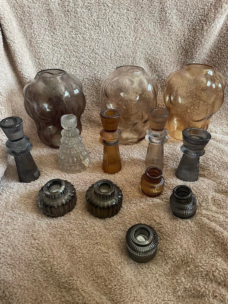 Set glaswerk: vazen, kaarthouders en waxinelichthouders, Huis en Inrichting, Gebruikt, Overige kleuren, Ophalen of Verzenden, Glas