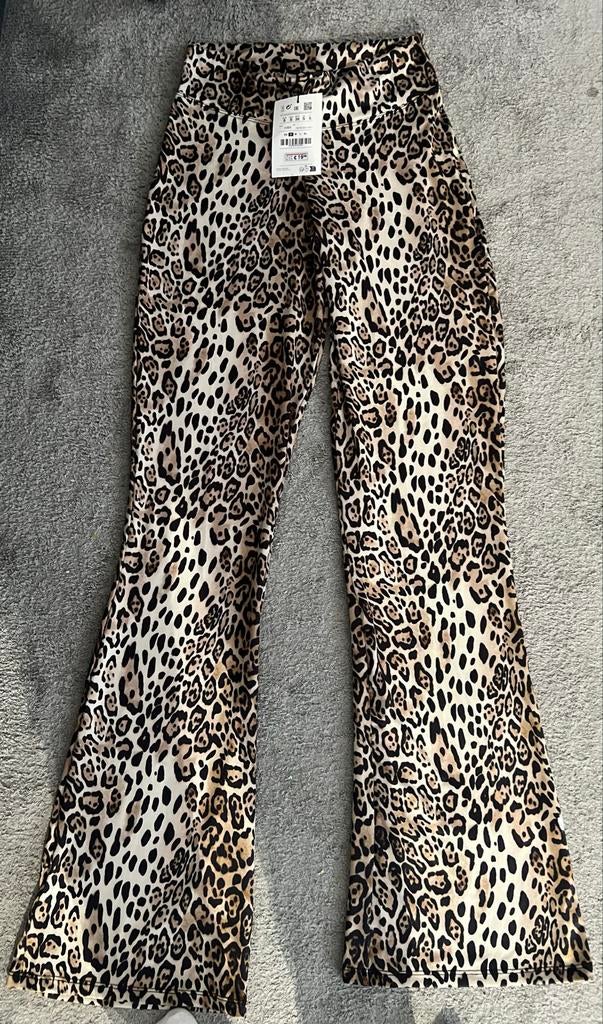 Panter print legging Pull&Bear nieuw met label maat S, Kleding | Dames, Leggings, Maillots en Panty's, Ophalen of Verzenden