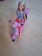 Barbie met roze scooter, Ophalen of Verzenden, Meisje