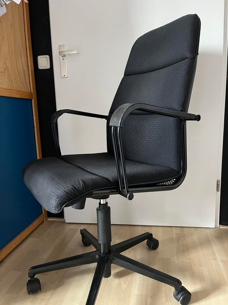 Verstelbare bureaustoel, Ophalen, Gebruikt, Zwart, Bureaustoel