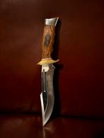 Prachtige nieuwe mes, Ophalen