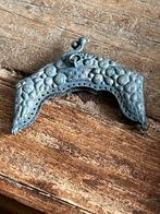 Antieke beugel met reliëf, Ophalen of Verzenden