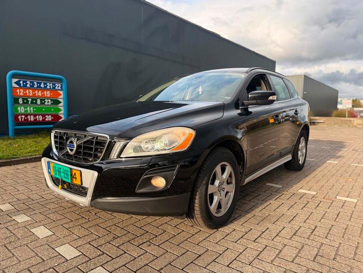 Volvo XC60 2.4 D5 AWD Momentum, Auto's, Volvo, Bedrijf, Te koop, XC60, 4x4, Diesel, Euro 4, E, SUV of Terreinwagen, Automaat, Geïmporteerd