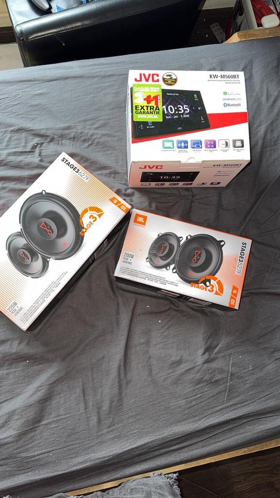 JVC KW-M56DBT + JBL Stage 3Speakers (627F & 527F) Top staat!, Auto diversen, Autospeakers, Ophalen