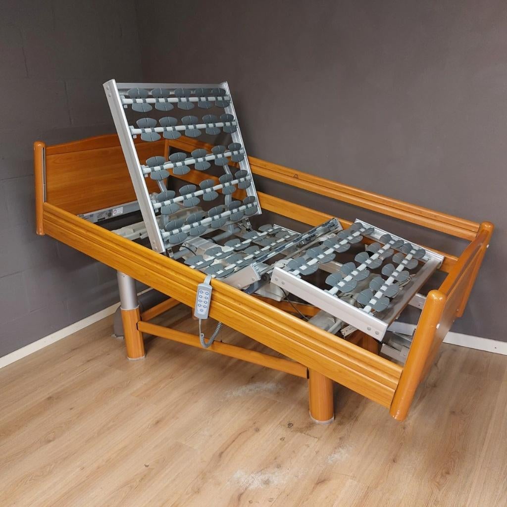 verpleegbed matrasmaat 90 x 210 cm, Duits merk Volker, Ophalen, Gebruikt