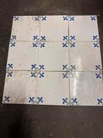 Oude wandtegels franse lelie ca. 140 stuks wick maastricht, Antiek en Kunst, Ophalen