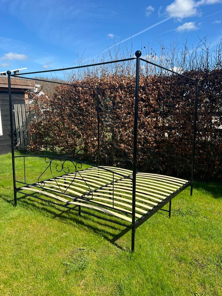 Nieuw Hemelbed 200x200 Zwart Metaal - Ongebruikt, Huis en Inrichting, Slaapkamer | Bedden, Zwart, 200 cm, Metaal, Nieuw