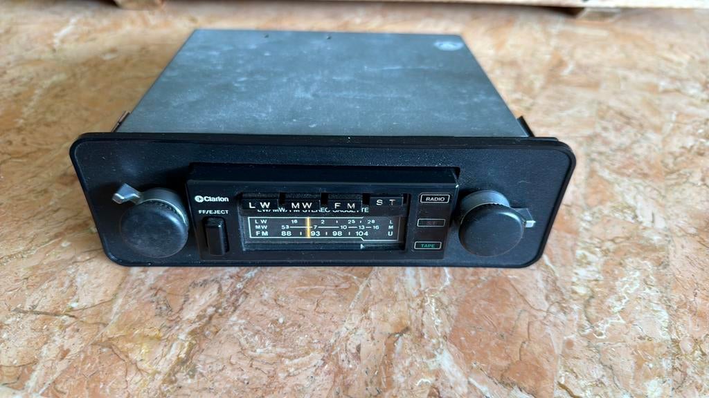 Clarion autoradio, Auto diversen, Autoradio's, Ophalen of Verzenden, Zo goed als nieuw