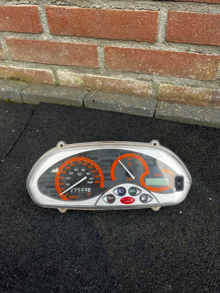 Piaggio typhoon 120km teller, Motoren, Ophalen of Verzenden