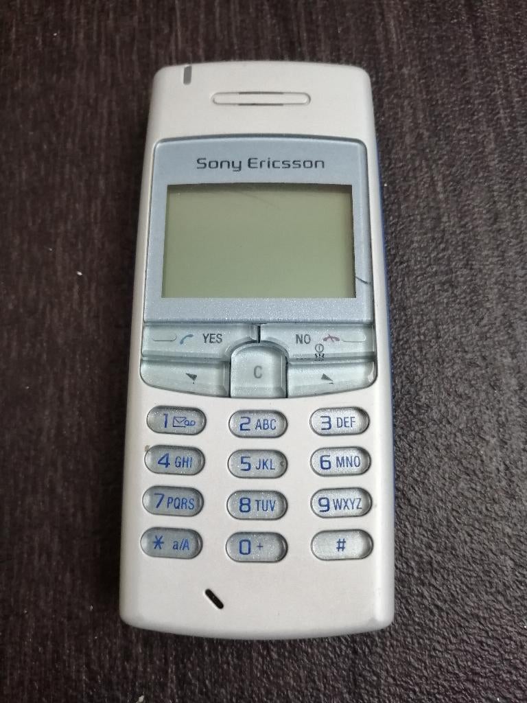 OP=OP!!! SONY ERICSSON NOSTALGISCHE BRICKTELEFOON GSM, Gebruikt, Geen camera, Overige systemen, Fysiek toetsenbord