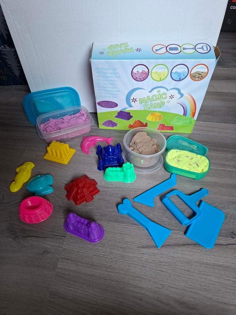 (Mag snel en goedkoop weg) Magic Sand set met vormen, Kinderen en Baby's, Ophalen of Verzenden, Gebruikt