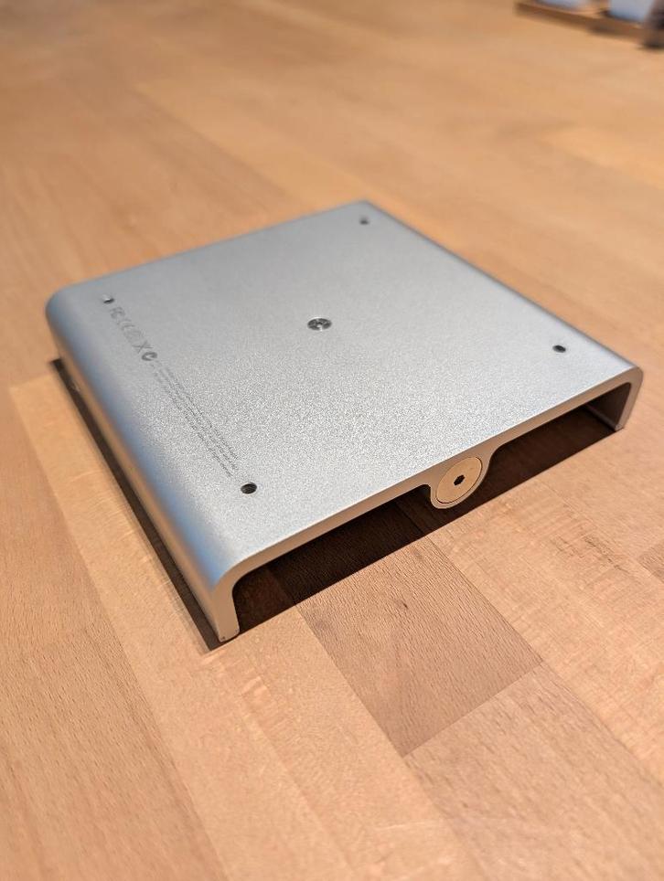 Originele Apple Vesa Mount Adapter Kit (A1313 / MD179ZM/A), Computers en Software, Monitoren, Nieuw, 60 Hz of minder, Thunderbolt