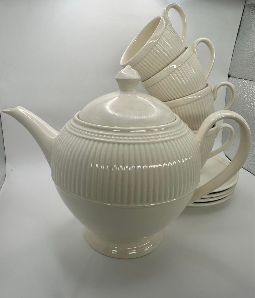 Wedgwood Windsor Theeservies - Theepot, Kopjes en Schotels, Ophalen, Zo goed als nieuw, Wedgwood, Kop(pen) en/of Schotel(s)