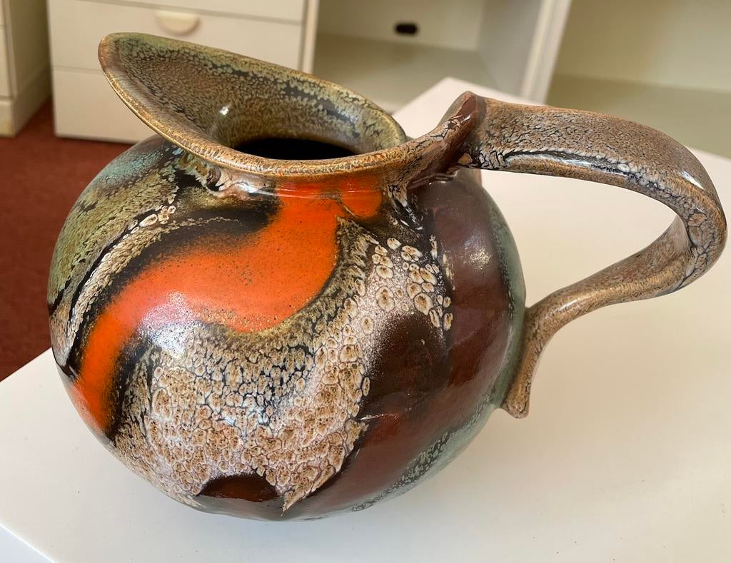 Vintage keramieken vaas bolvormig met schenktuit en oor, Antiek en Kunst, Antiek | Keramiek en Aardewerk, Ophalen