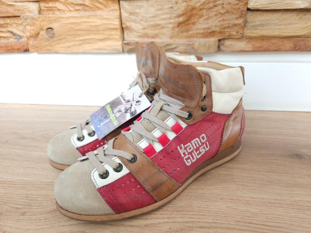Kamo Gutsu sneakers maat 38 rood / cognac schoenen, Kleding | Dames, Schoenen, Kamo Gutsu, Ophalen of Verzenden, Rood, Sneakers of Gympen