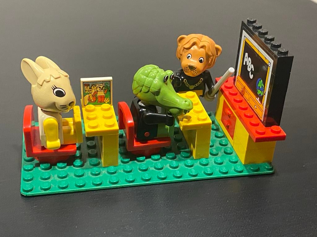 Lego fabuland Schoolklas met Dierenfiguren, Inclusief minifiguren, Gebruikt, Overige thema's, Ophalen of Verzenden