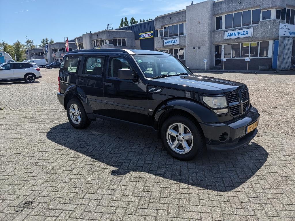 Dodge Nitro(4wd) 3.7 V6 SXT | 3.500kg Trekgewicht, Auto's, Dodge, Automaat, Elektrische ramen, Zwart, 205 pk