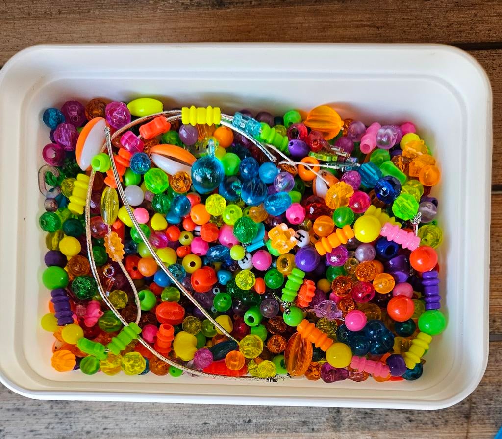 Doosje met kraaltjes, Ophalen of Verzenden